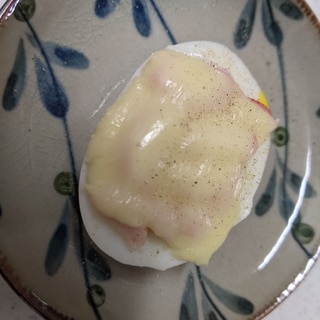 ゆで卵カニカマチーズ焼き